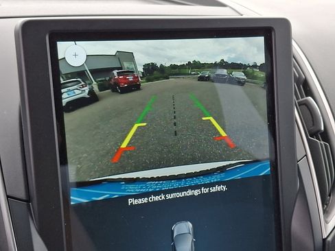 Certified 2022 Ford Edge SE w/ Black Appearance Package AWD/4WD image 19