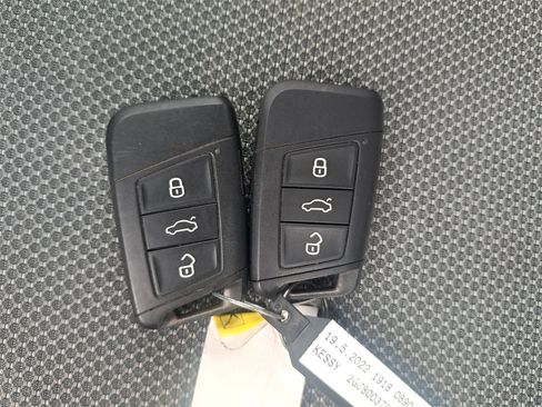 Used 2022 Volkswagen Taos S image 37