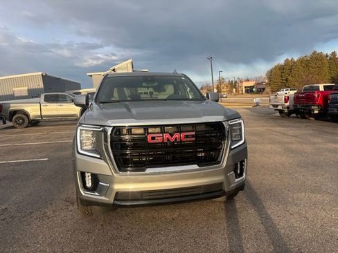 Used 2023 GMC Yukon SLE w/ LPO, Floor Liner Package image 3