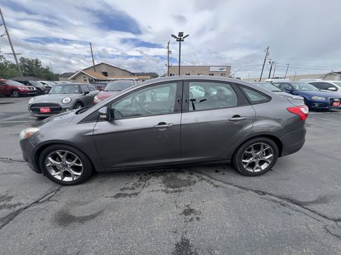 Used 2013 Ford Focus SE FWD image 4