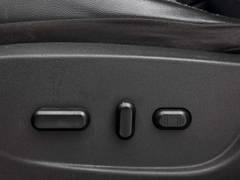 Used 2013 Ford Escape Titanium image 23