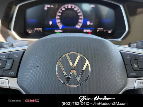 Used 2024 Volkswagen Jetta SE FWD image 25