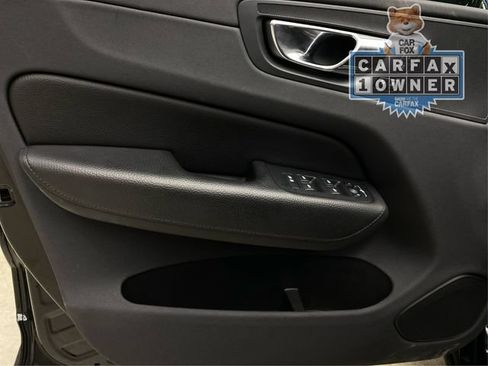 Used 2018 Volvo XC60 T5 Momentum w/ Convenience Package AWD/4WD image 26
