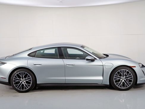 Used 2021 Porsche Taycan image 52