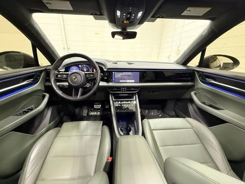 Used 2025 Porsche Macan Turbo Electric image 34