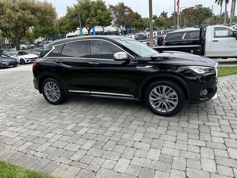 Used 2023 INFINITI QX50 Luxe w/ Accent Package FWD image 15
