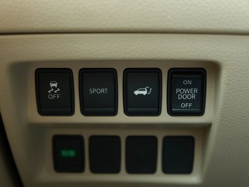 Used 2015 Nissan Rogue SL image 34