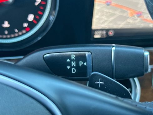 Used 2017 Mercedes-Benz E 300 image 19