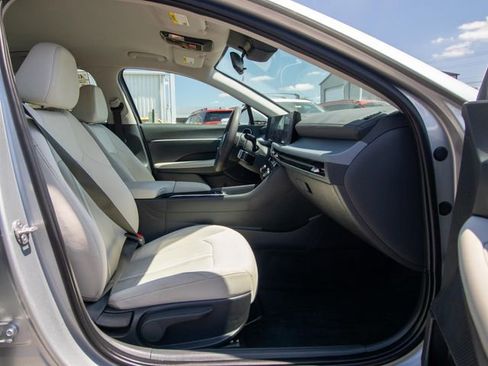 Certified 2024 Hyundai Sonata SEL FWD image 18
