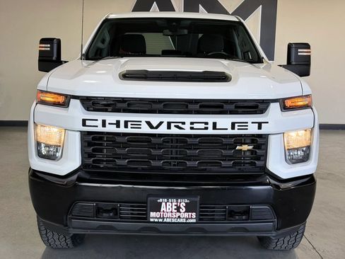Used 2022 Chevrolet Silverado 2500 Custom w/ Custom Convenience Package AWD/4WD image 2