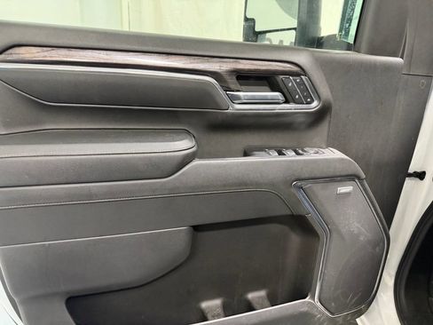 Used 2024 Chevrolet Silverado 3500 LTZ w/ LTZ Plus Package AWD/4WD image 10