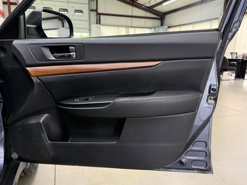 Used 2014 Subaru Outback 2.5i Limited AWD/4WD image 17
