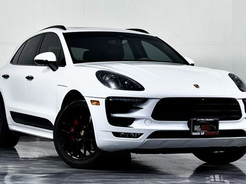Used 2018 Porsche Macan GTS w/ Premium Package Plus image 2