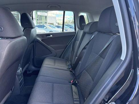 Used 2018 Volkswagen Tiguan Limited image 13