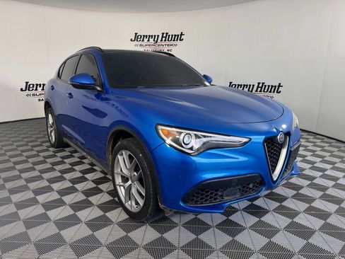 Used 2019 Alfa Romeo Stelvio Ti Sport w/ Quick Order Package 22S Sport AWD/4WD image 6