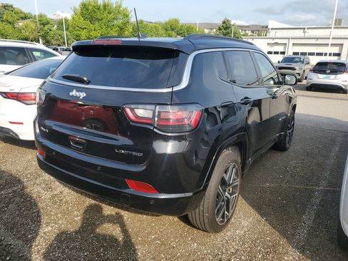 Used 2025 Jeep Compass Limited w/ Elite Group AWD/4WD image 15