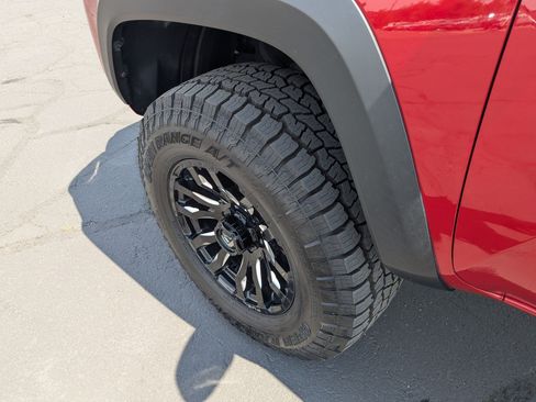 Used 2021 Toyota Tacoma TRD Off-Road w/ Technology Package AWD/4WD image 35