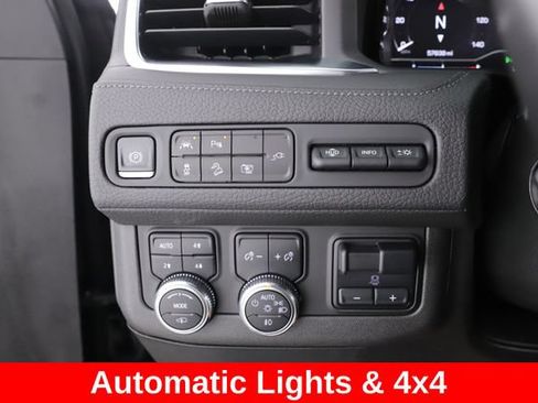Used 2022 GMC Yukon XL Denali w/ Denali Ultimate Package AWD/4WD image 22