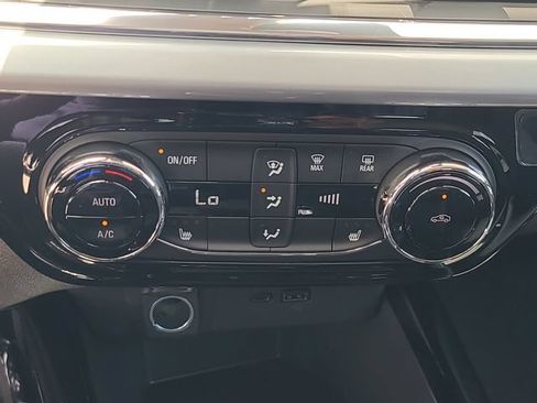 New 2026 Chevrolet Trax LT w/ Midnight Edition FWD image 29