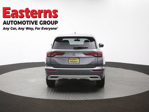 Used 2024 Mitsubishi Outlander SE FWD image 35
