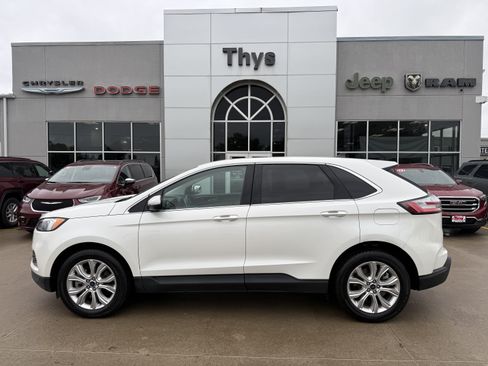 Used 2022 Ford Edge Titanium AWD/4WD image 34
