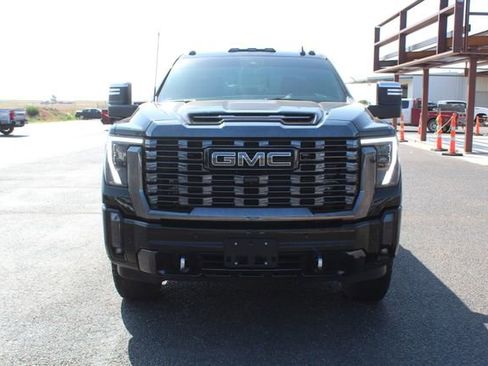 Used 2024 GMC Sierra 2500 Denali Ultimate w/ Max Trailering Package AWD/4WD image 11