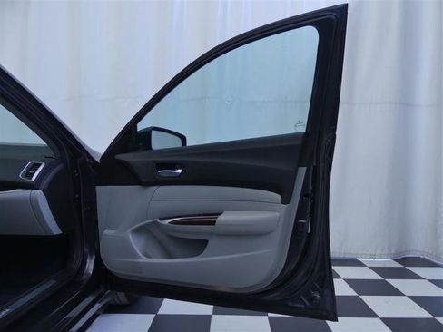 Used 2016 Acura TLX w/ Technology Package image 24