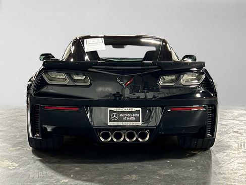 Used 2015 Chevrolet Corvette Z06 w/ 3LZ Preferred Equipment Group RWD image 4