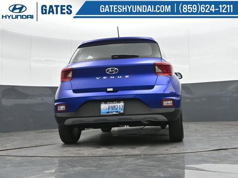 New 2025 Hyundai Venue SE FWD image 31