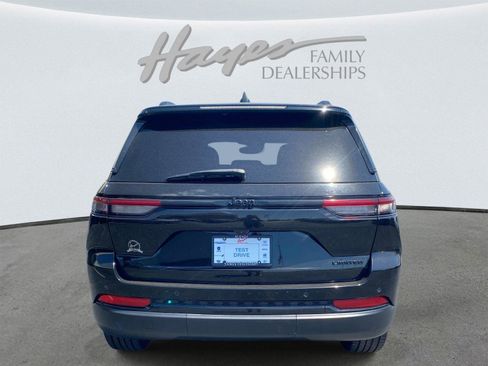 Used 2023 Jeep Grand Cherokee Limited w/ Black Appearance Package image 4