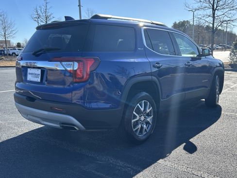 Used 2023 GMC Acadia SLT image 3