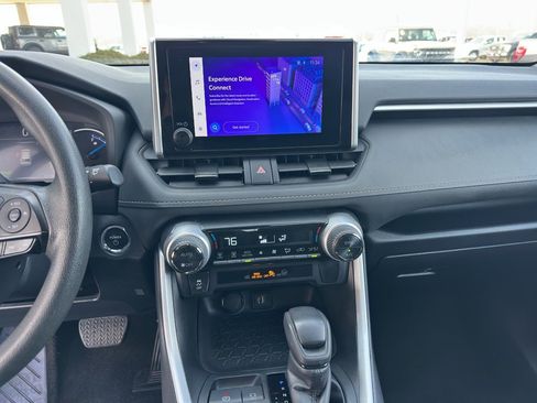 Used 2024 Toyota RAV4 XLE image 18