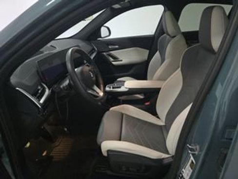 Used 2025 BMW X2 xDrive28i image 4