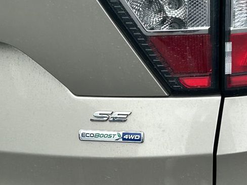 Used 2018 Ford Escape SE AWD/4WD image 4