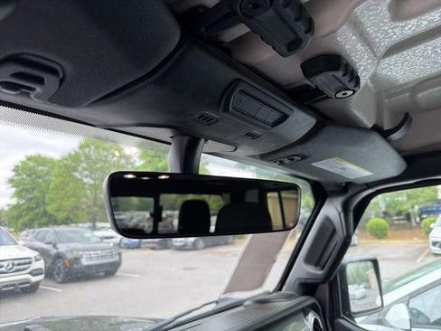 Used 2023 Jeep Gladiator Overland image 18