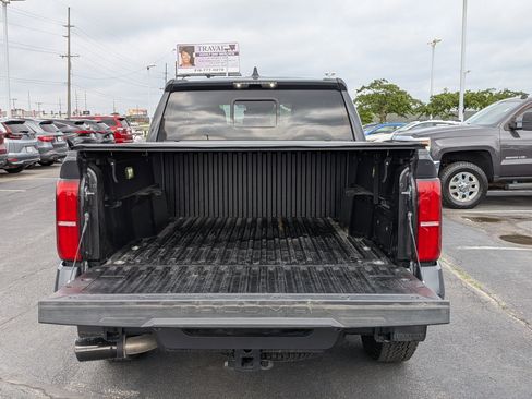 Used 2026 Toyota Tacoma TRD Off-Road w/ TRD Off Road Upgrade Package AWD/4WD image 8