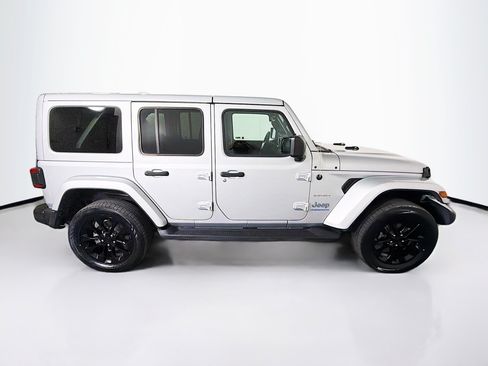 Used 2023 Jeep Wrangler Unlimited Sahara AWD/4WD image 10