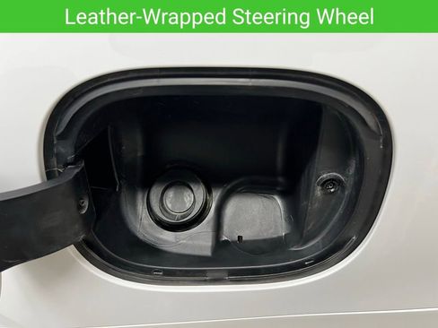 Used 2022 Chevrolet Suburban RST w/ Luxury Package image 41