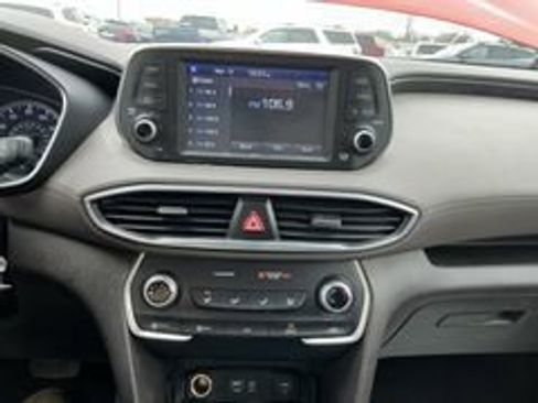 Used 2019 Hyundai Santa Fe SE AWD/4WD image 14