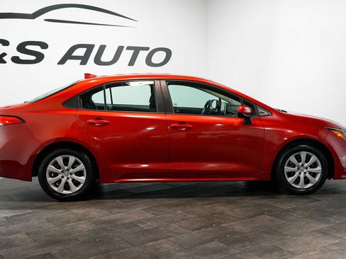 Used 2021 Toyota Corolla LE FWD image 8