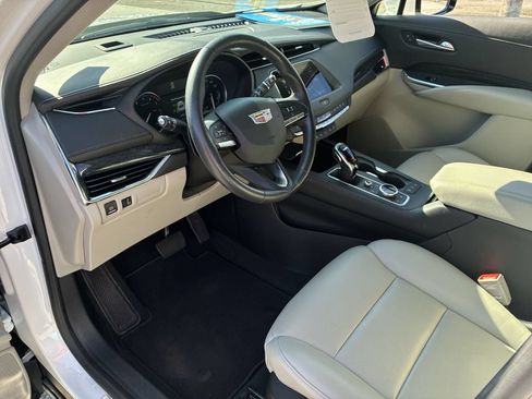 Certified 2023 Cadillac XT4 Premium Luxury w/ Cold Weather Package FWD image 10