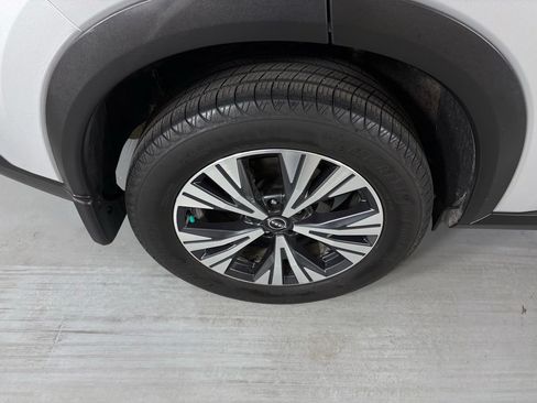 Used 2023 Nissan Rogue SV FWD image 11