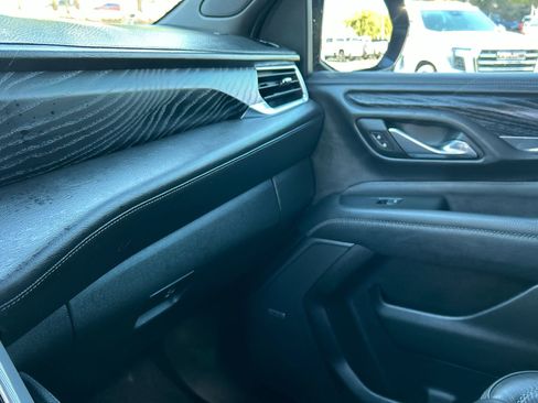 Used 2021 GMC Yukon XL Denali w/ Denali Ultimate Package image 31