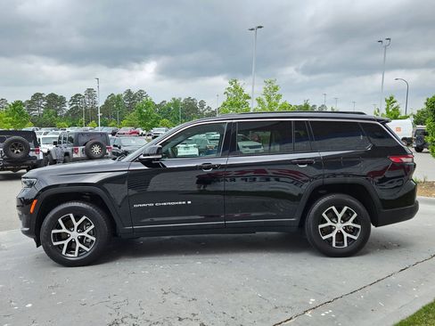 Used 2024 Jeep Grand Cherokee L Limited w/ Luxury Tech Group II AWD/4WD image 4