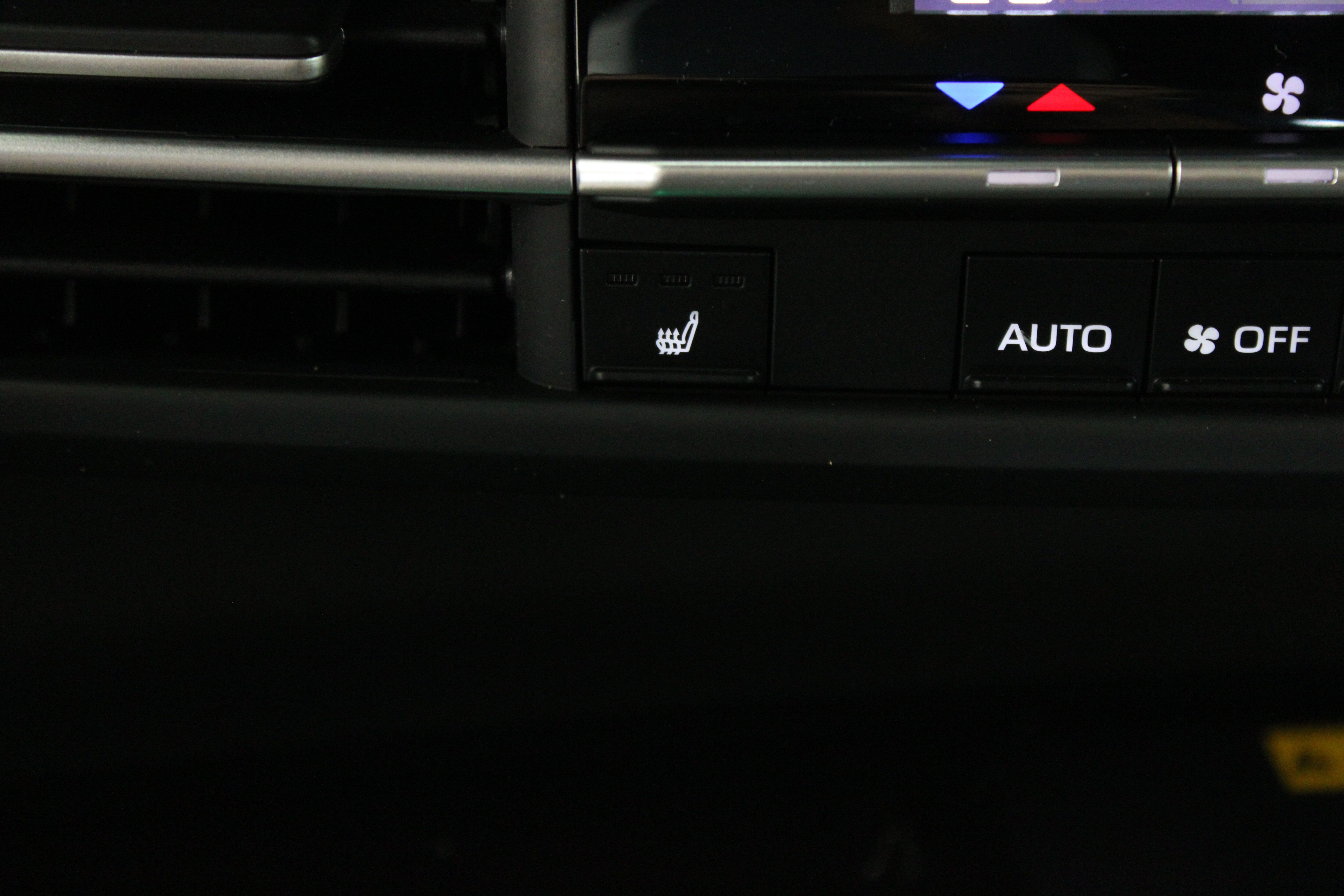 Certified 2025 Toyota Sienna XLE Woodland Edition AWD/4WD image 22