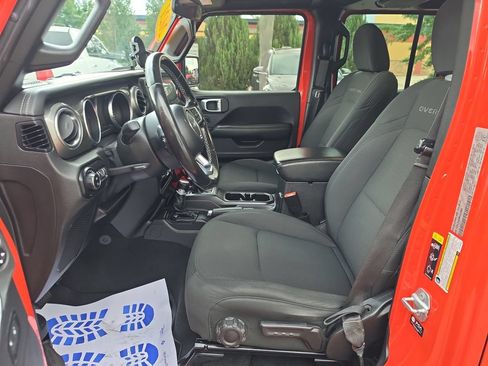 Used 2021 Jeep Gladiator Overland AWD/4WD image 9