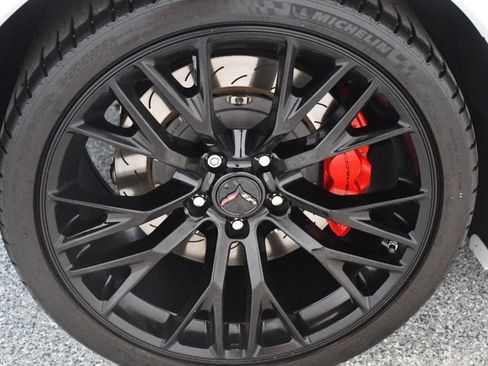 Used 2017 Chevrolet Corvette Grand Sport RWD image 28