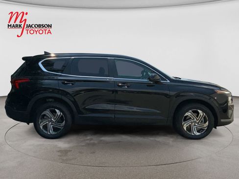 Used 2023 Hyundai Santa Fe SE FWD image 4