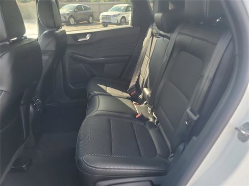 New 2026 Ford Escape SE image 13