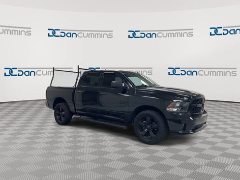 Used 2016 RAM 1500 Express w/ Black Ram 1500 Express Group AWD/4WD image 2